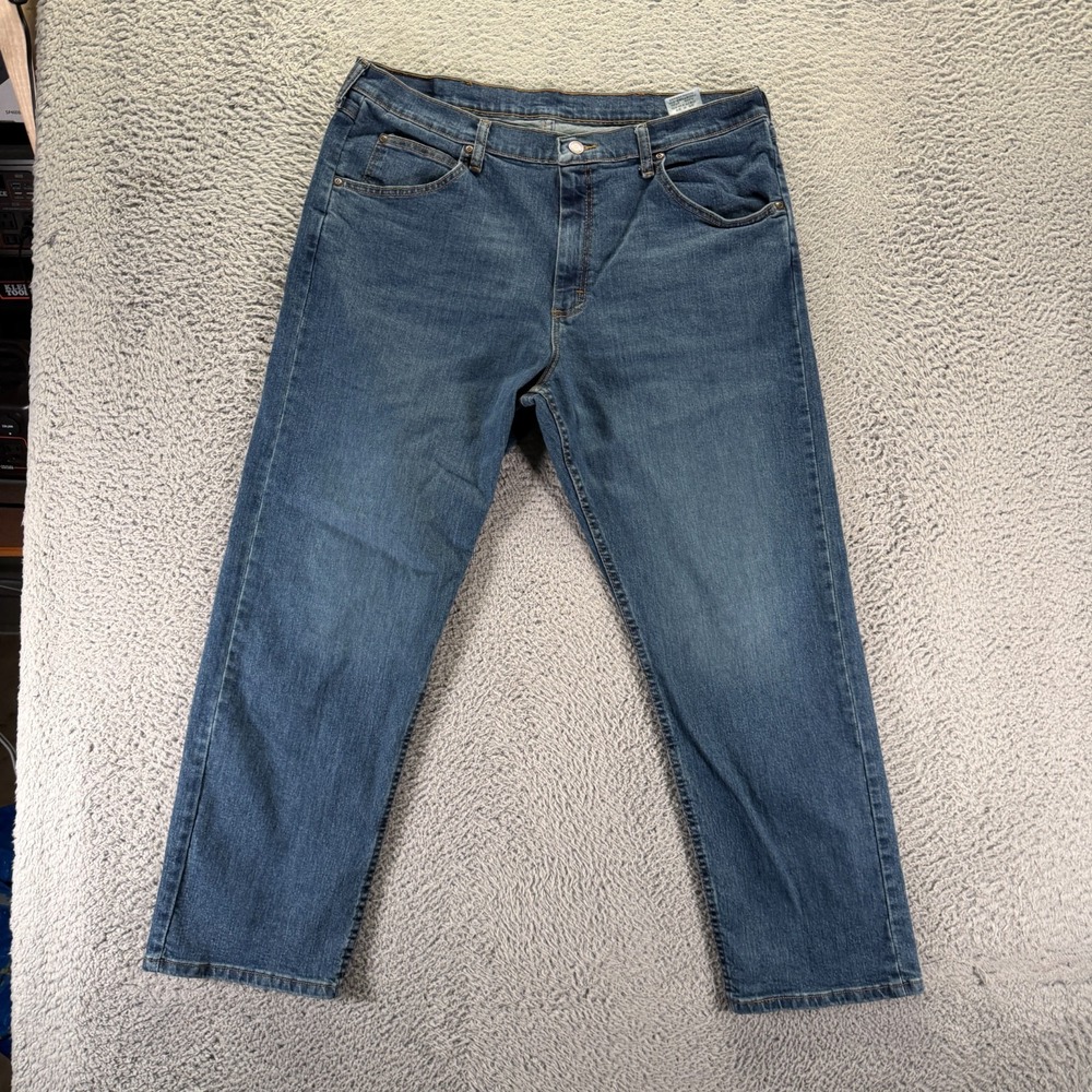 Wrangler Jeans Mens 36x29 Blue Cotton Denim Straight Leg Relaxed Faded Stretch
